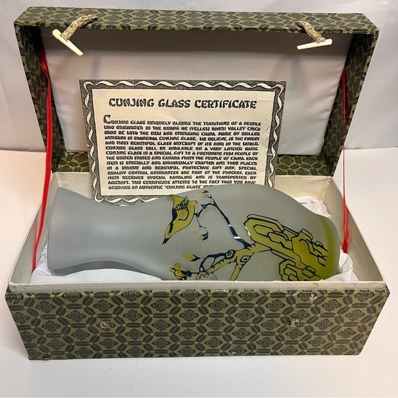 VINTAGE CUNJING Chinese Art Glass, Yellow Vase with Certificate, approx 9 1/2” - Picture 13 of 16